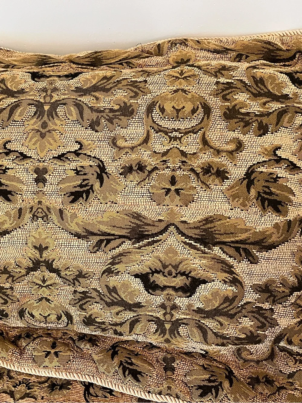 Luxury Gold Damask Velvet Bedspread Set - Home Bedding